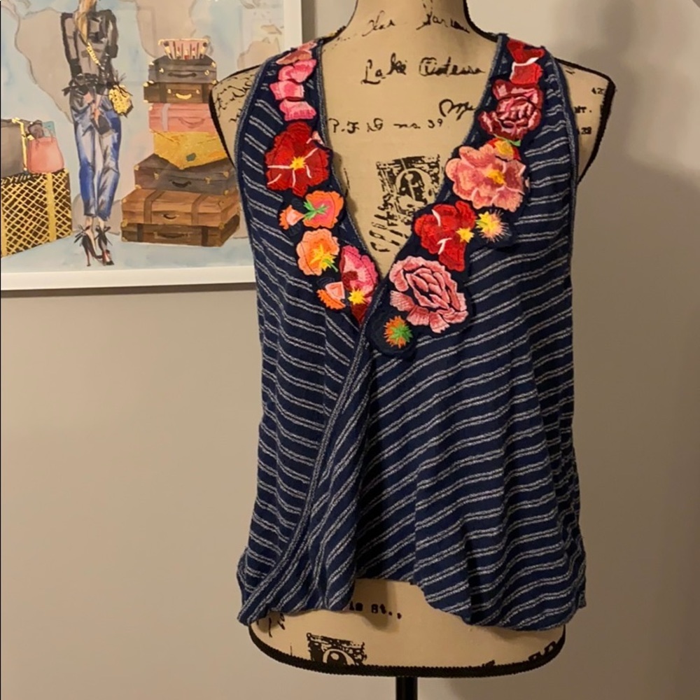 Free people embroidered flower tank size small